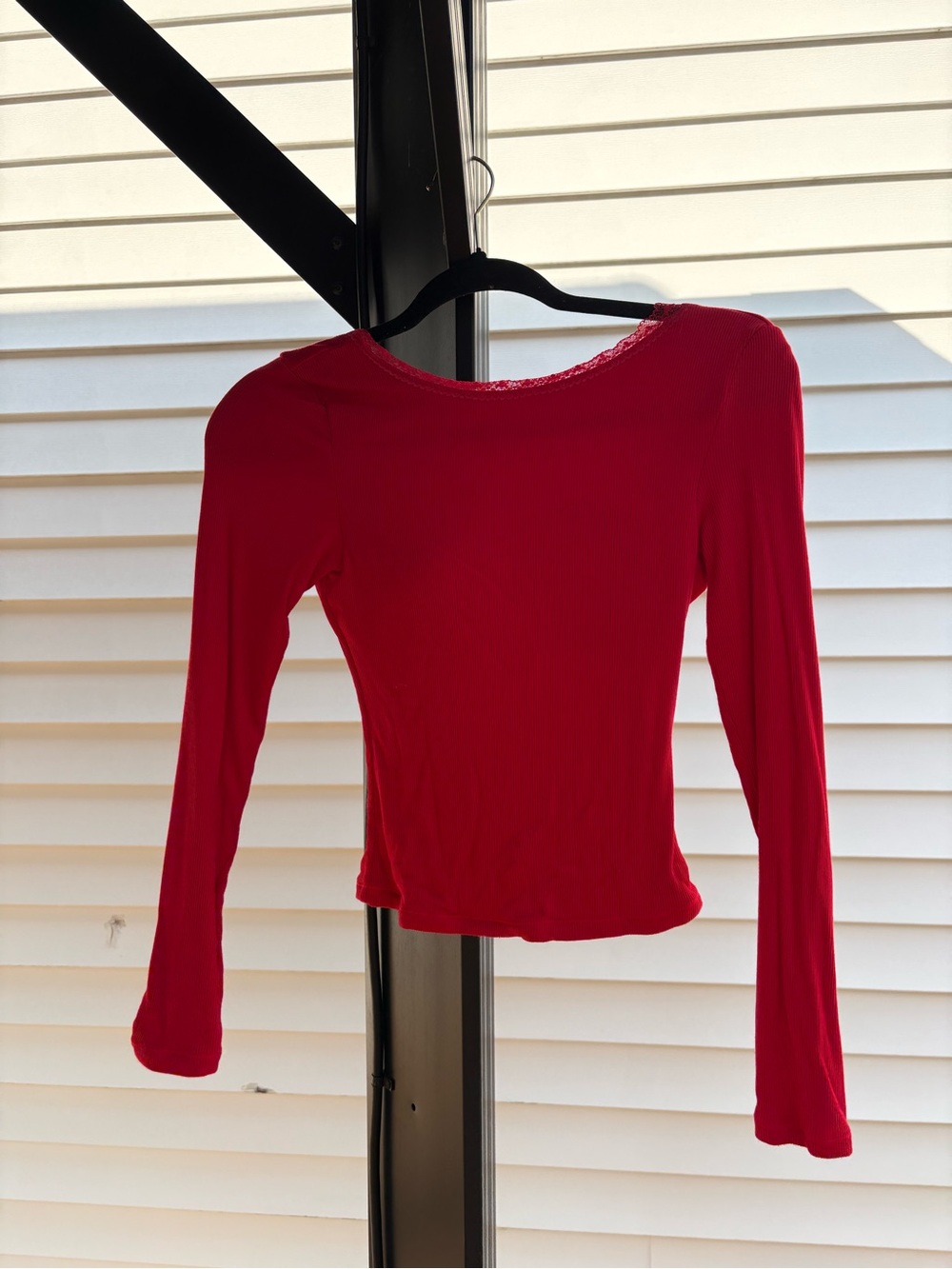 Women's Red Long-Sleeve Open Back Top - Classic Style